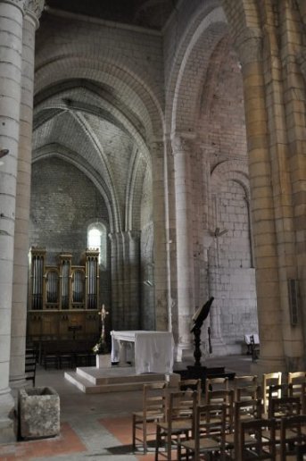 Orgue de Saintes, Abbatiale Sainte-Marie aux Dames